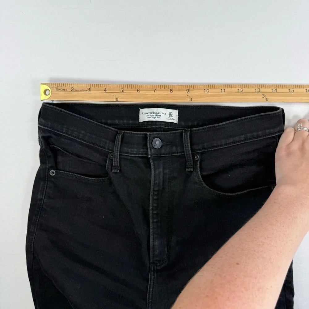 Abercrombie & Fitch Black Frayed-Hem ultra high‎ Jeans